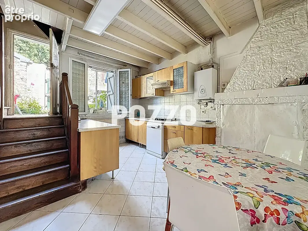 Maison  de bourg Saint Jean Le Thomas 6 pièces, 4 chambres de 99 m2, terrasse, garage, jardin et verger - photo 6