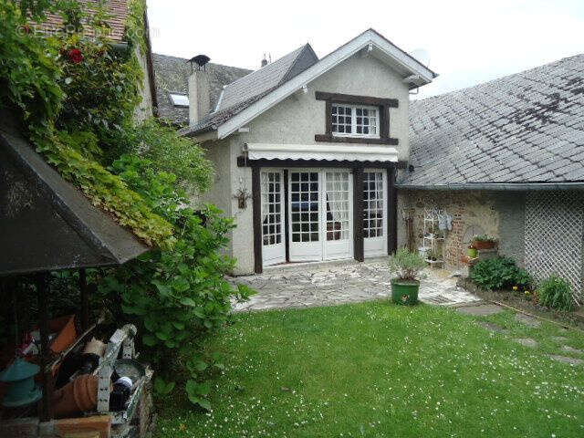 Autre à ARNAC-POMPADOUR