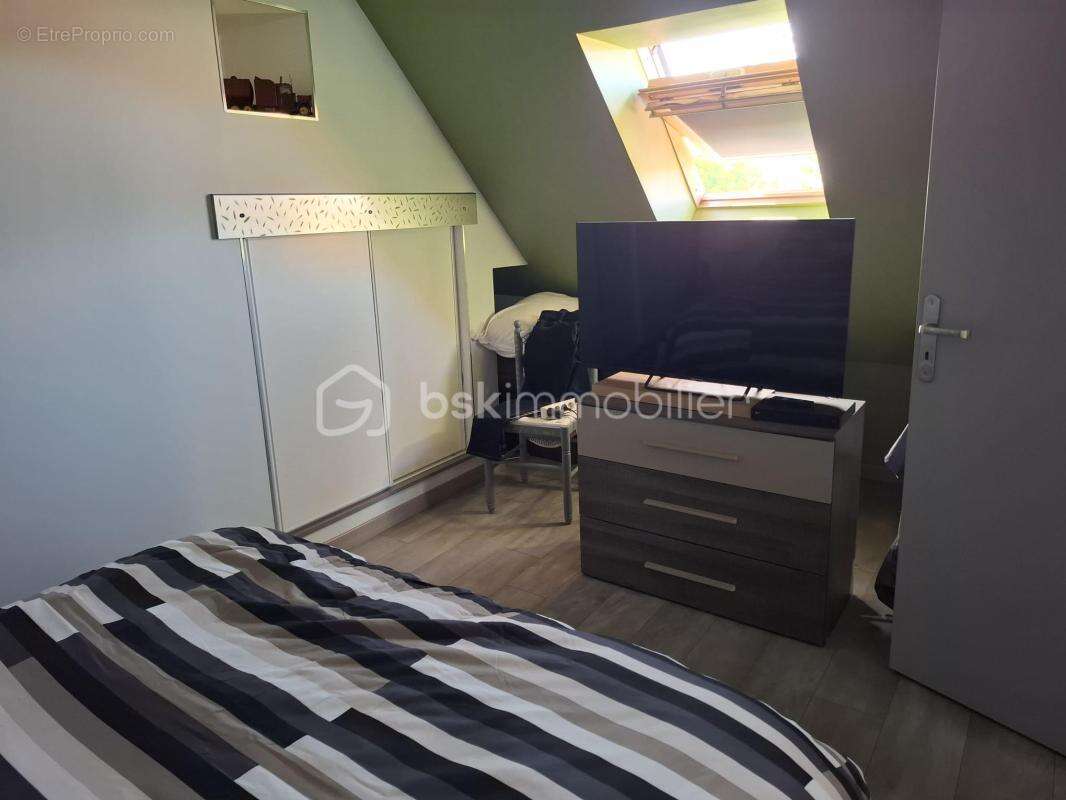 Maison à MERY-CORBON