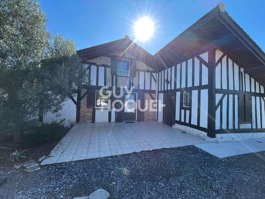 Maison à PARENTIS-EN-BORN