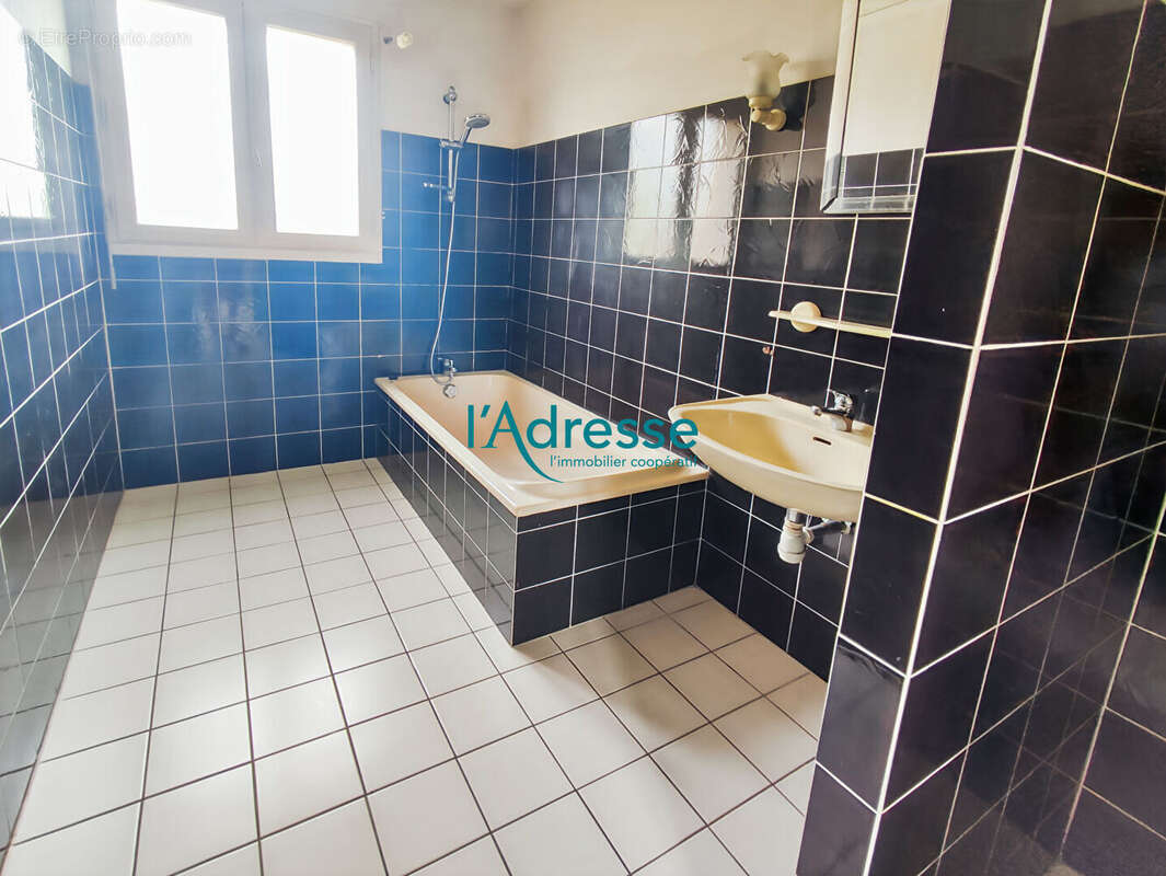 Maison à MONTREVAULT