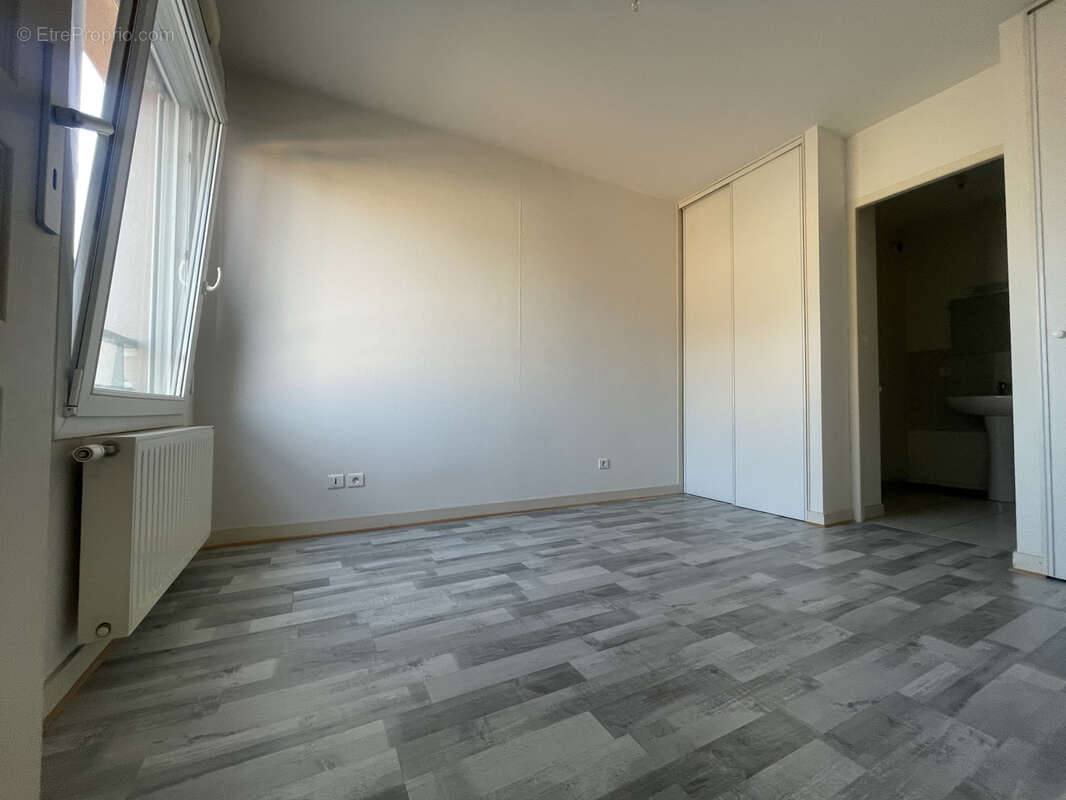 Appartement à LE COTEAU