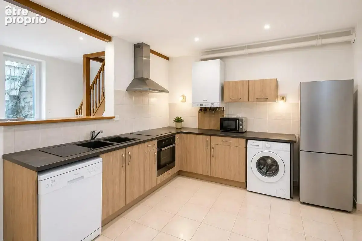 Appartement de 4 pièces de 84 m² au Creusot - photo 4