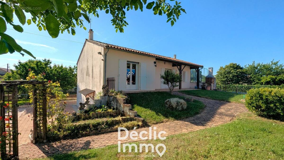 Maison à VILLEFAGNAN