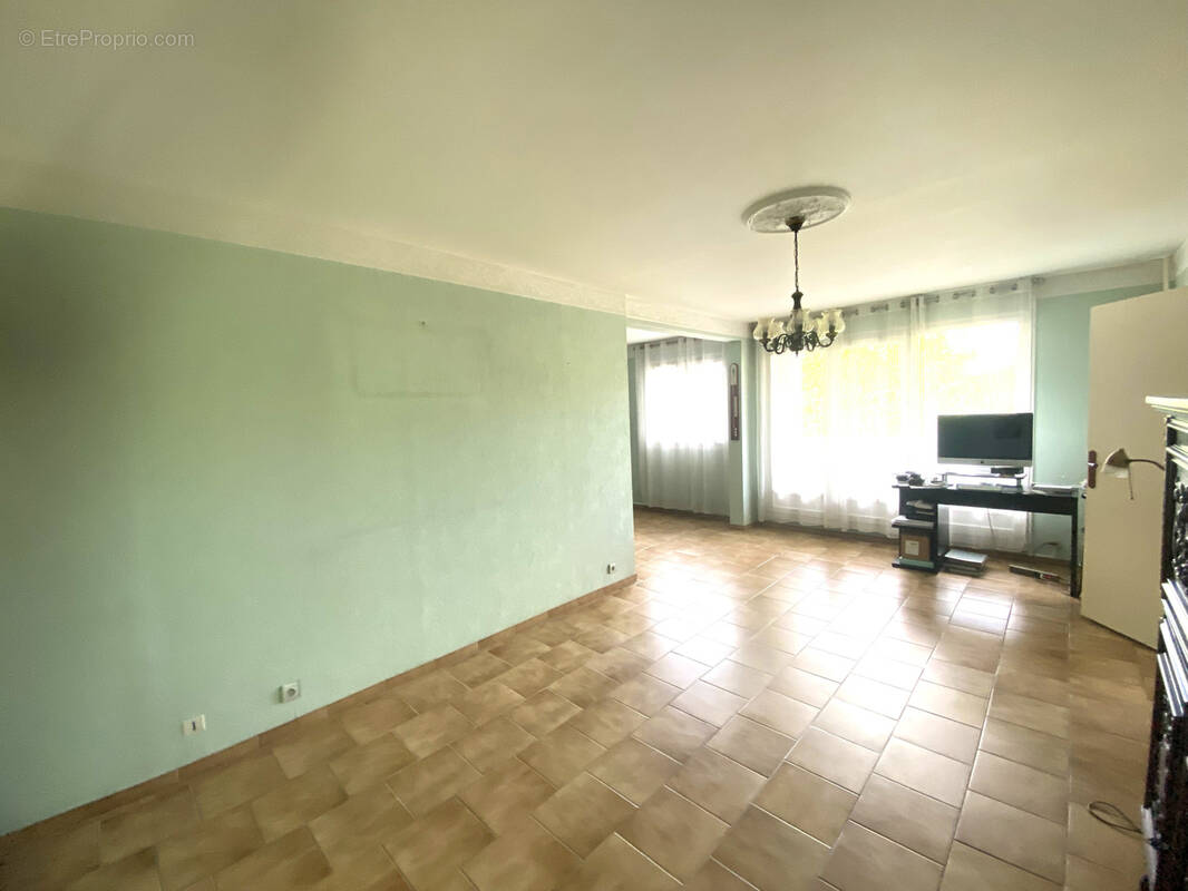 Appartement à EPINAY-SUR-SEINE