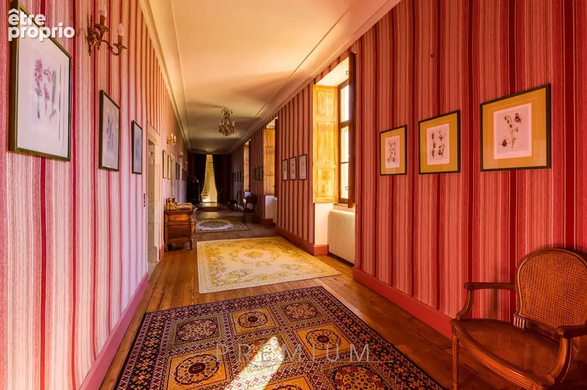 Majestueux Château du XIV siècle. Un Domaine d'Exception aux Portes du Sud - photo 13