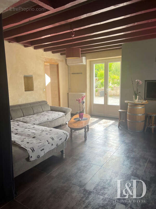 Maison à SALLES-MONGISCARD