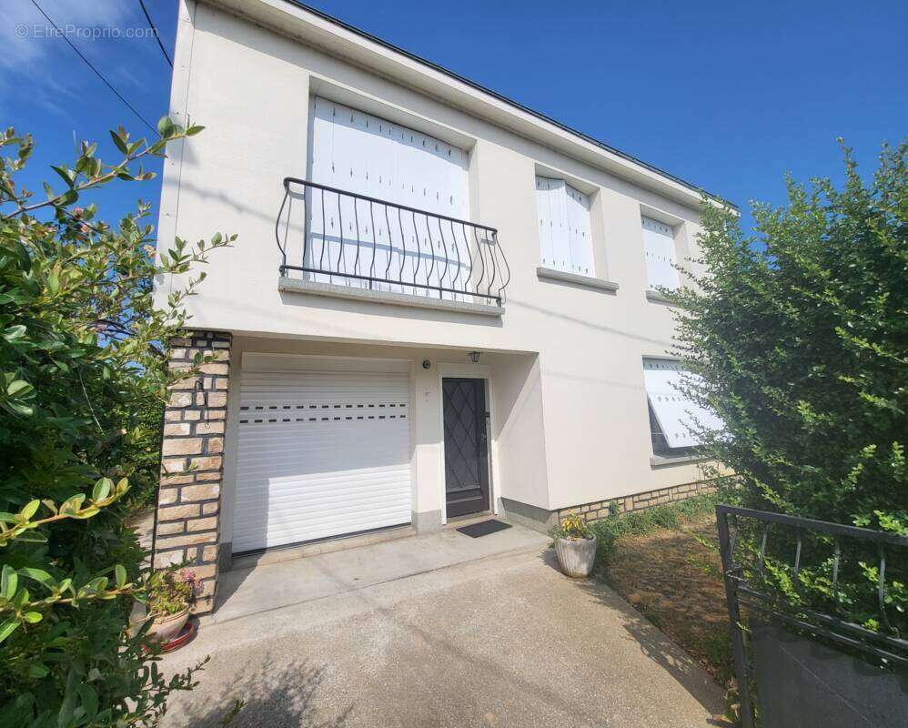 Maison familiale avec fort potentiel – 130 m² habitables (148 m² au sol) – Saint-Herblain Bourg - photo 11
