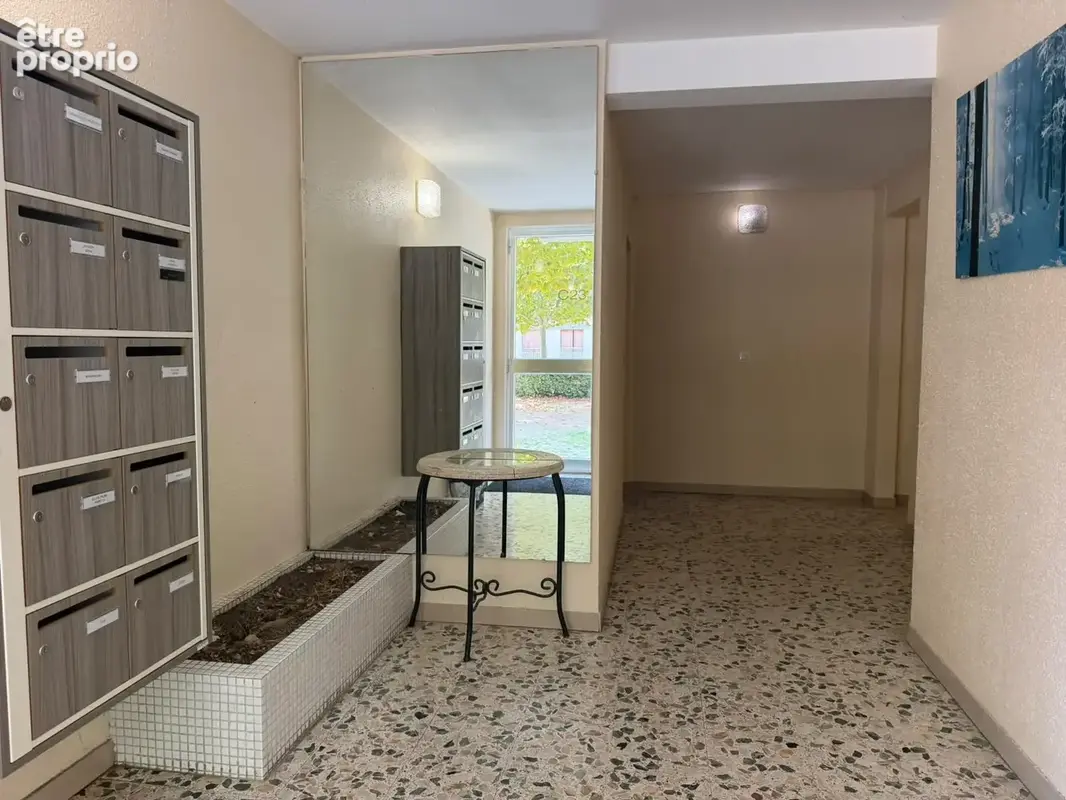 Beau t4 lumineux en tres bon etat avec balcon cave et parking residence les prairies 13013 marseille - photo 11