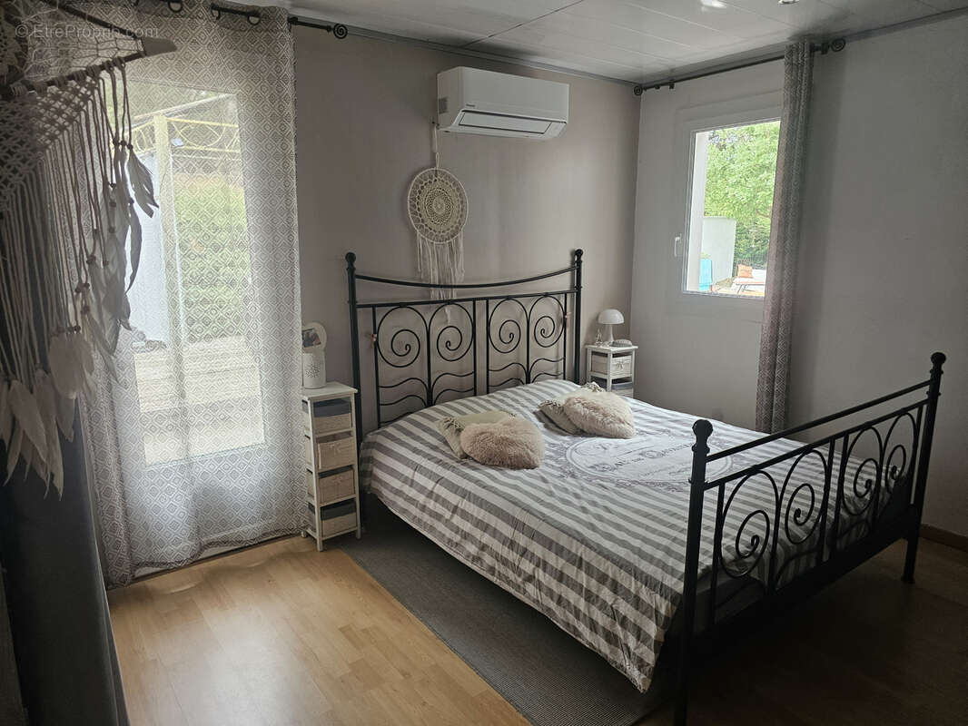 MAISON T4 DE PLAIN PIED sur 1195 M2 terrain et piscine - photo 12