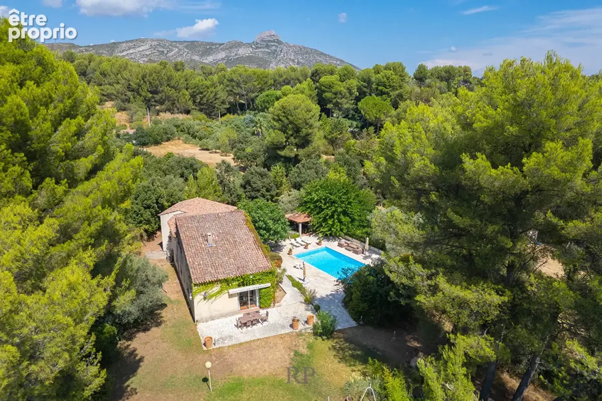 Villa Aubagne 8 pièce(s) 280 m2, calme, piscine, tennis - photo 17