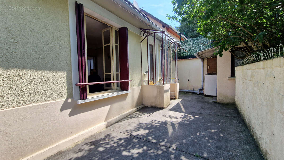 Maison à MARLY-LA-VILLE