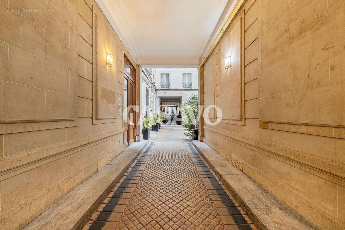 Appartement à PARIS-10E
