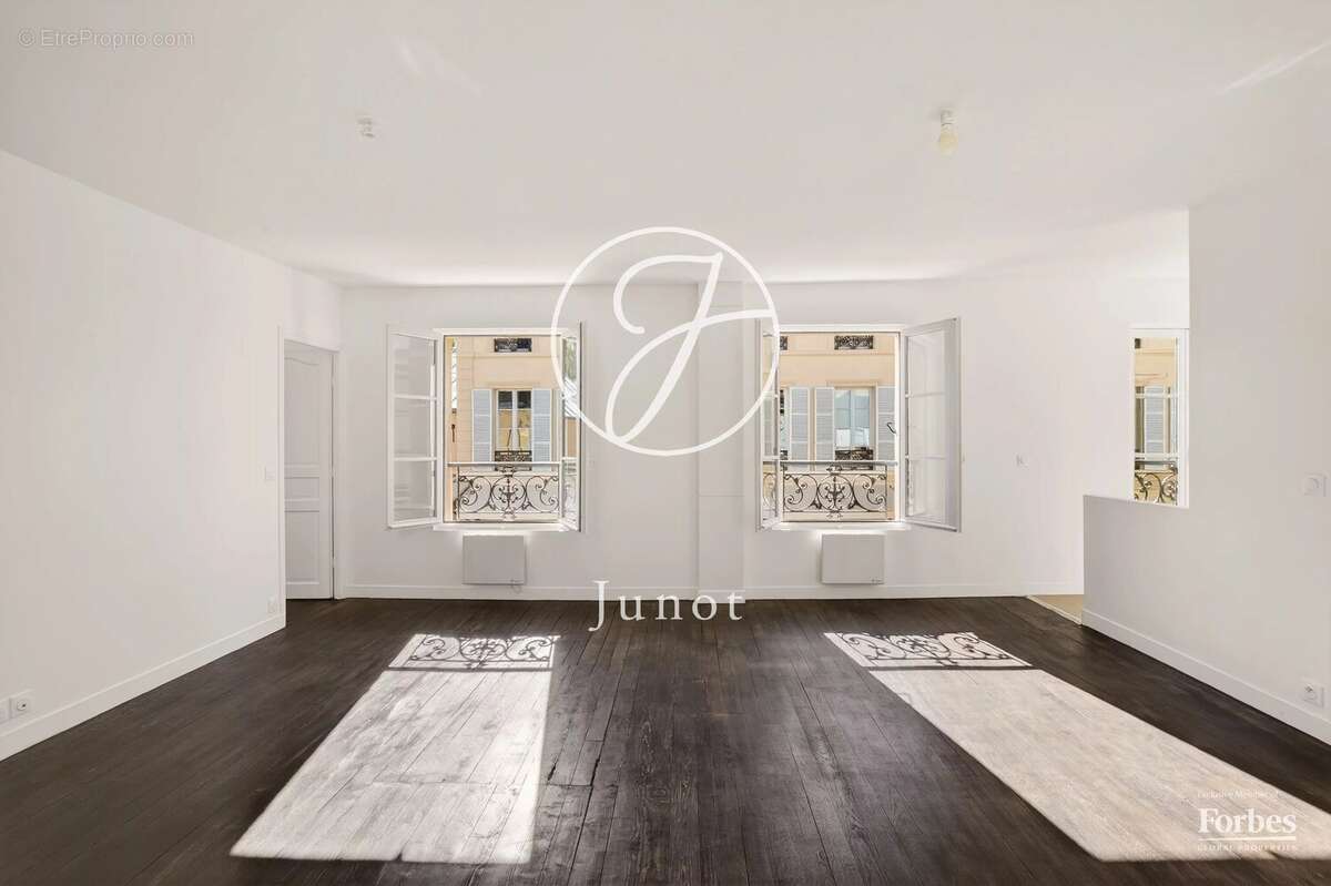 Appartement à VERSAILLES