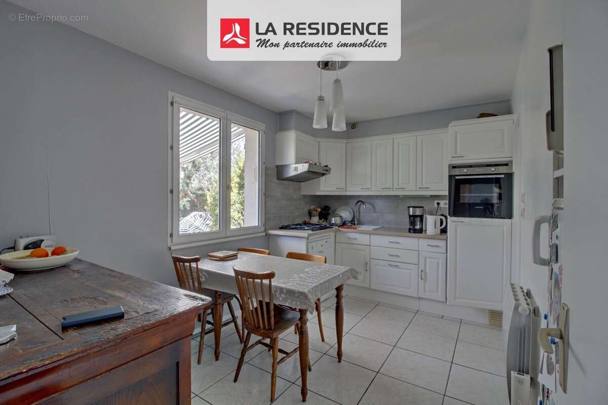 Maison à LES MUREAUX