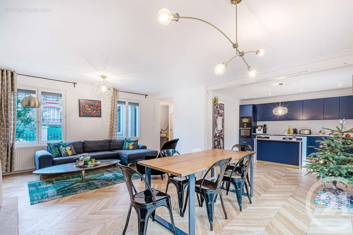 Maison à SAINT-MAUR-DES-FOSSES