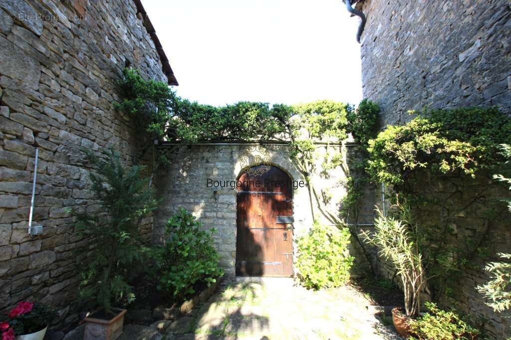 Maison à SENNECEY-LE-GRAND