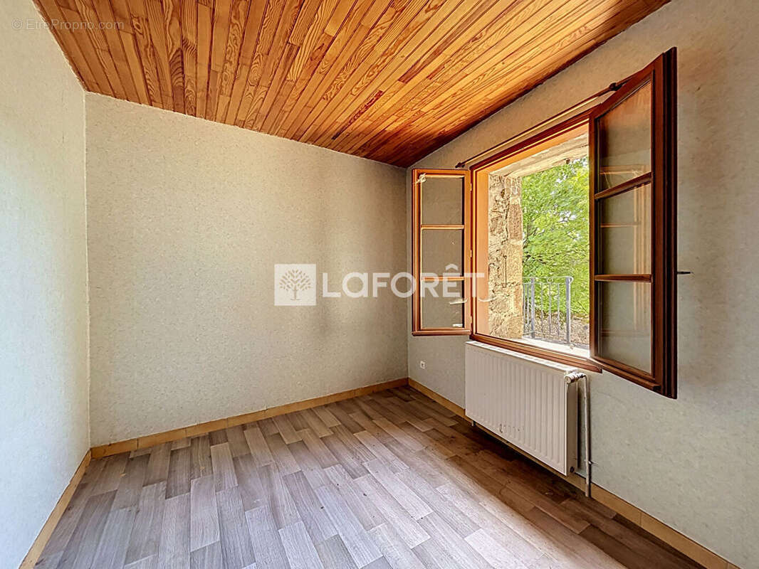 Appartement à POLIGNAC