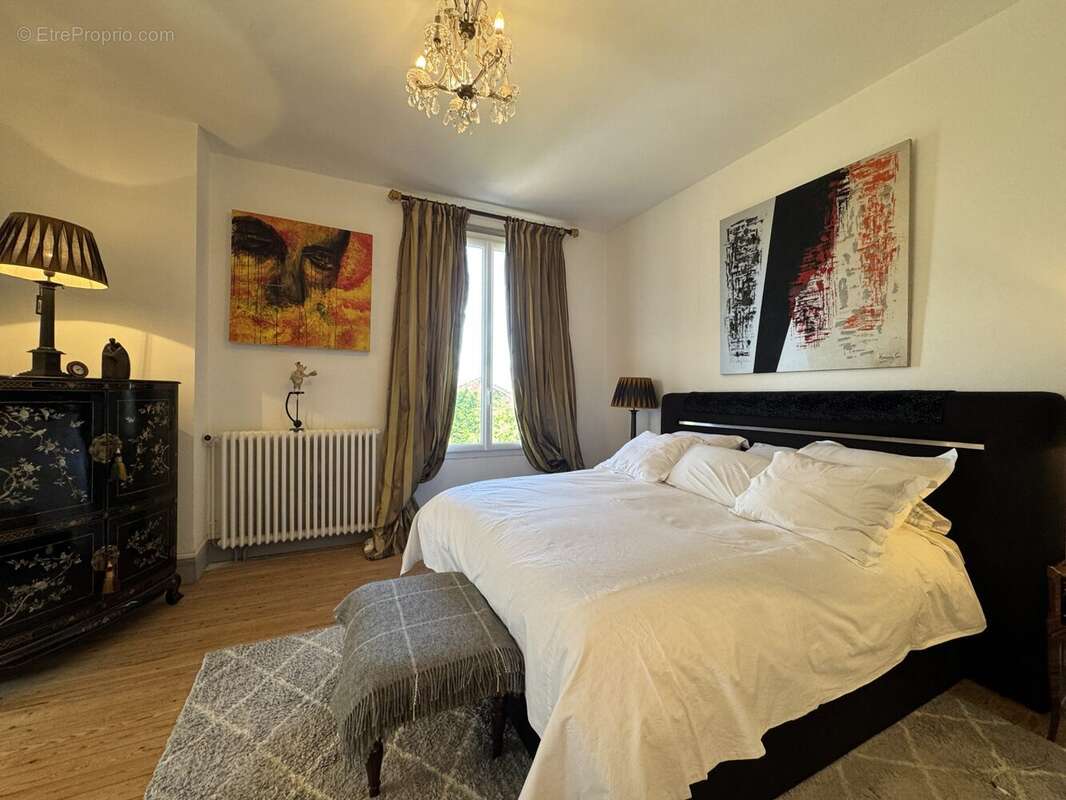 Maison à CROSVILLE-LA-VIEILLE