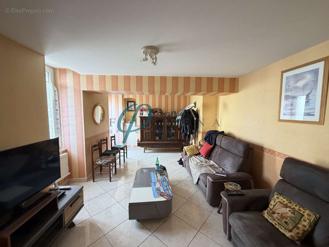 Maison 5 pièces de 116 m2 (au sol) - photo 3