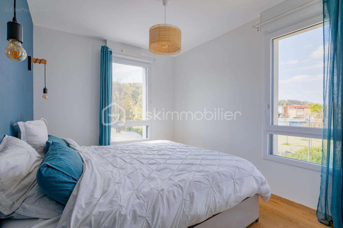 Appartement à MEYZIEU