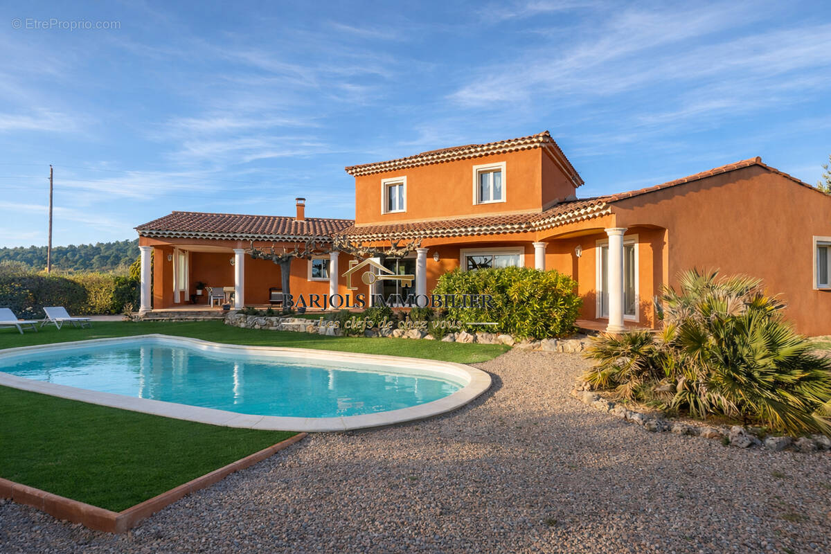 Maison à TAVERNES