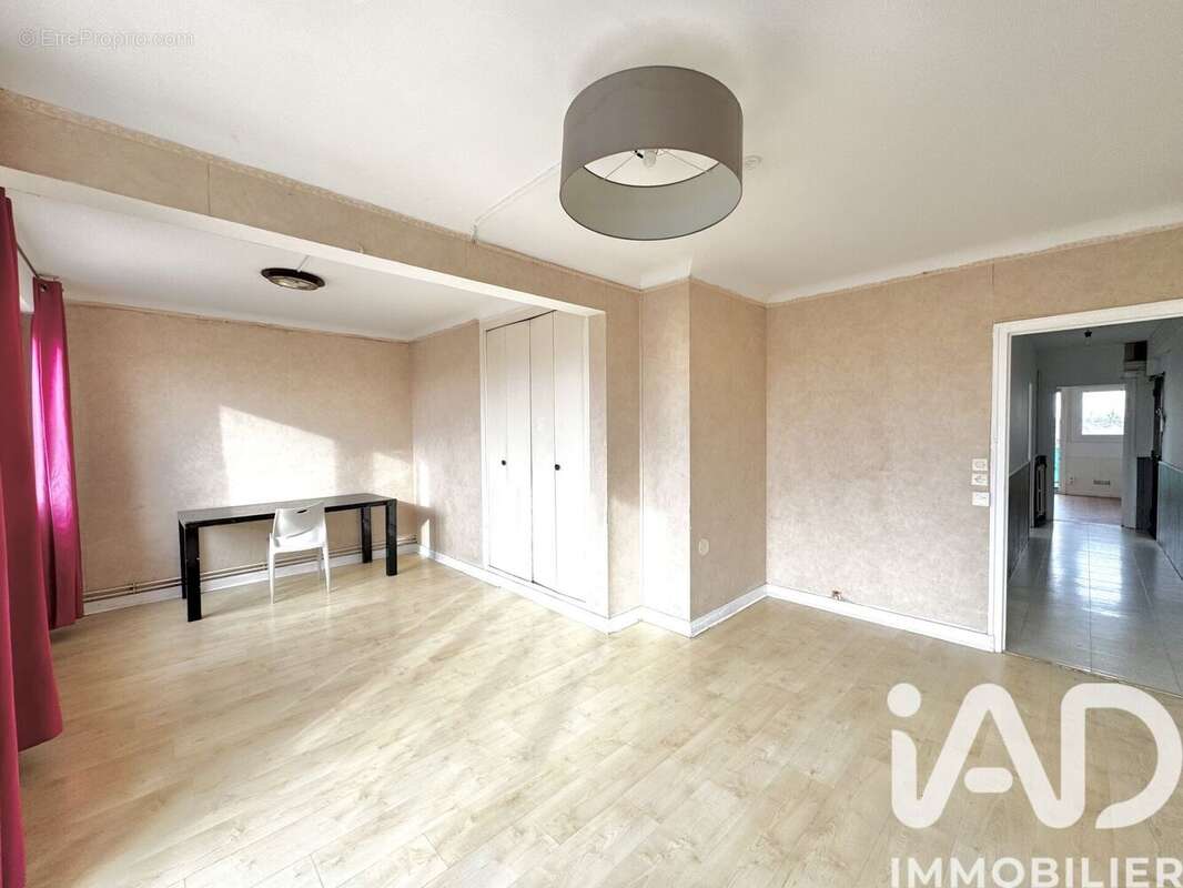 Appartement 72 m² à Le Mans  - photo 4
