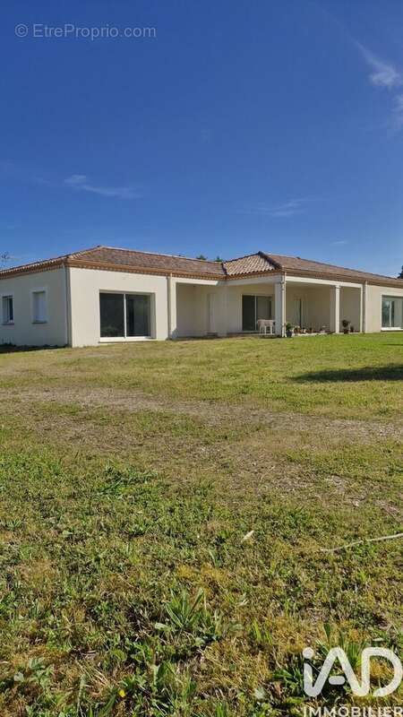 Photo 2 - Maison à CASTELSARRASIN