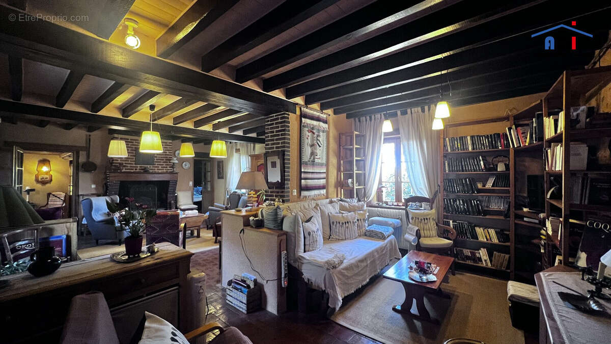 Maison à MOUTIERS-AU-PERCHE