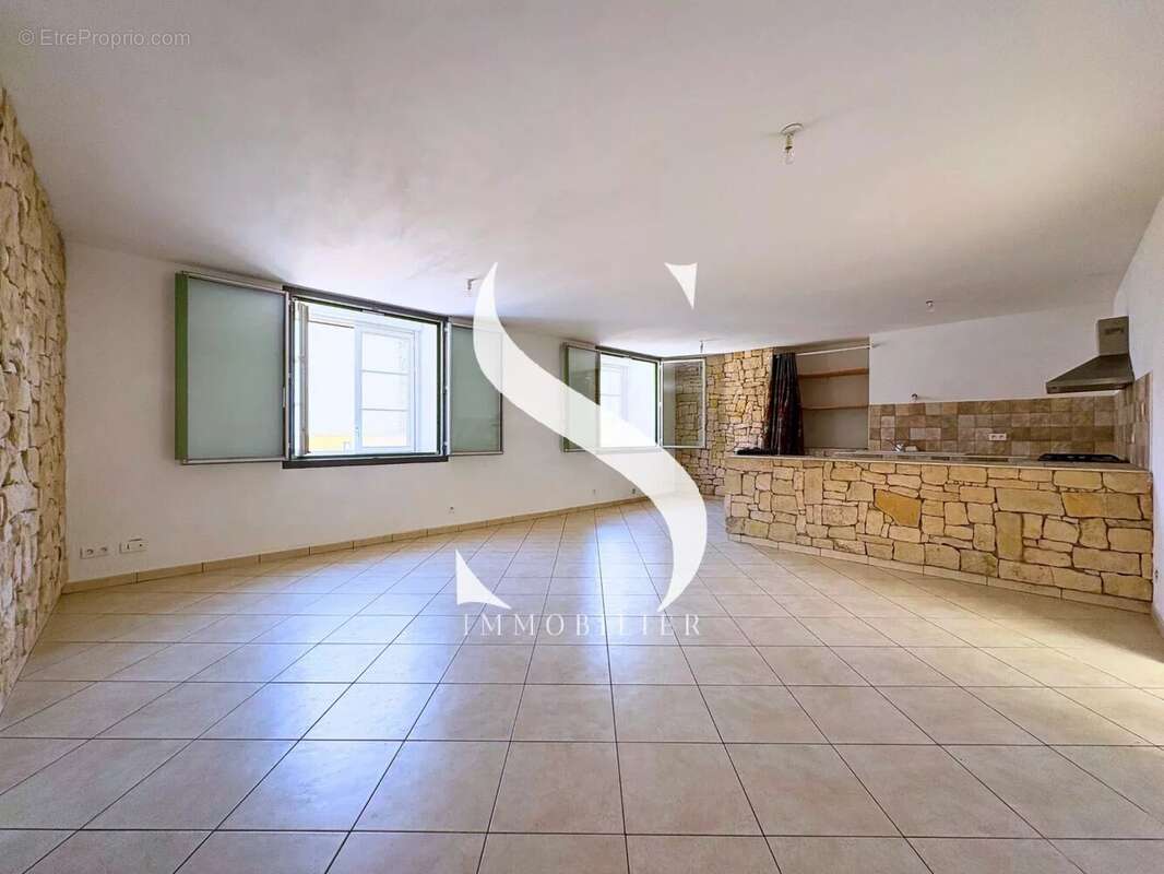Appartement à VALLAURIS