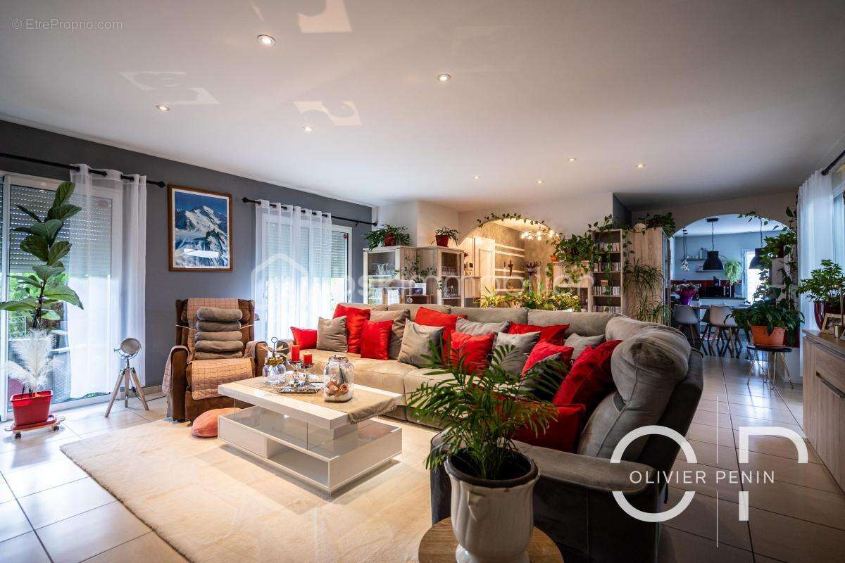 Maison 154 m² à Sciecq - photo 6