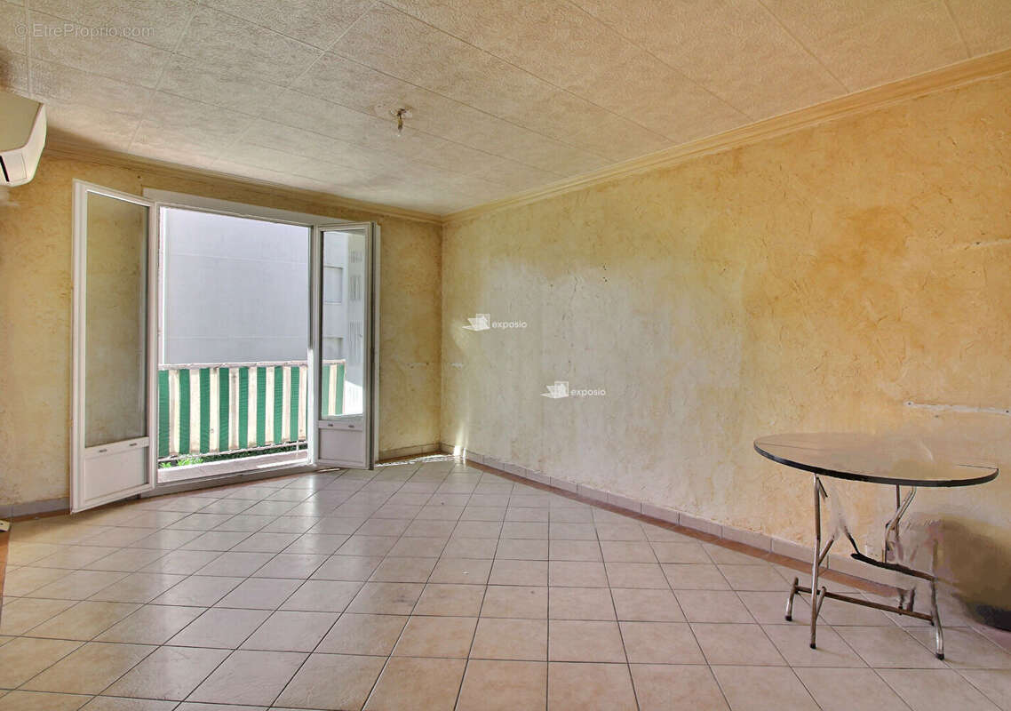 Appartement à VALLAURIS