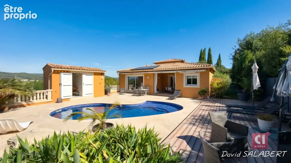 Villa d'architecte T5 à vendre à Brignoles -170 m², pièce de vie lumineuse de 70 m² et piscine - photo 2
