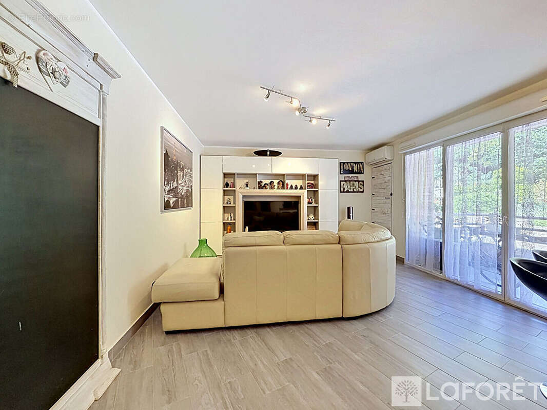 Appartement à MENTON