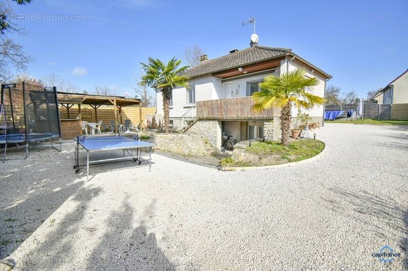 Maison à NOYERS-SUR-CHER