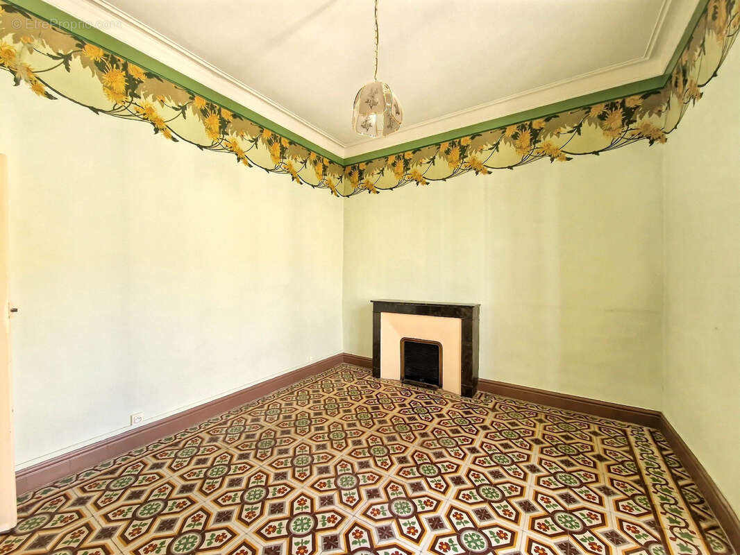 Maison à COMBAS