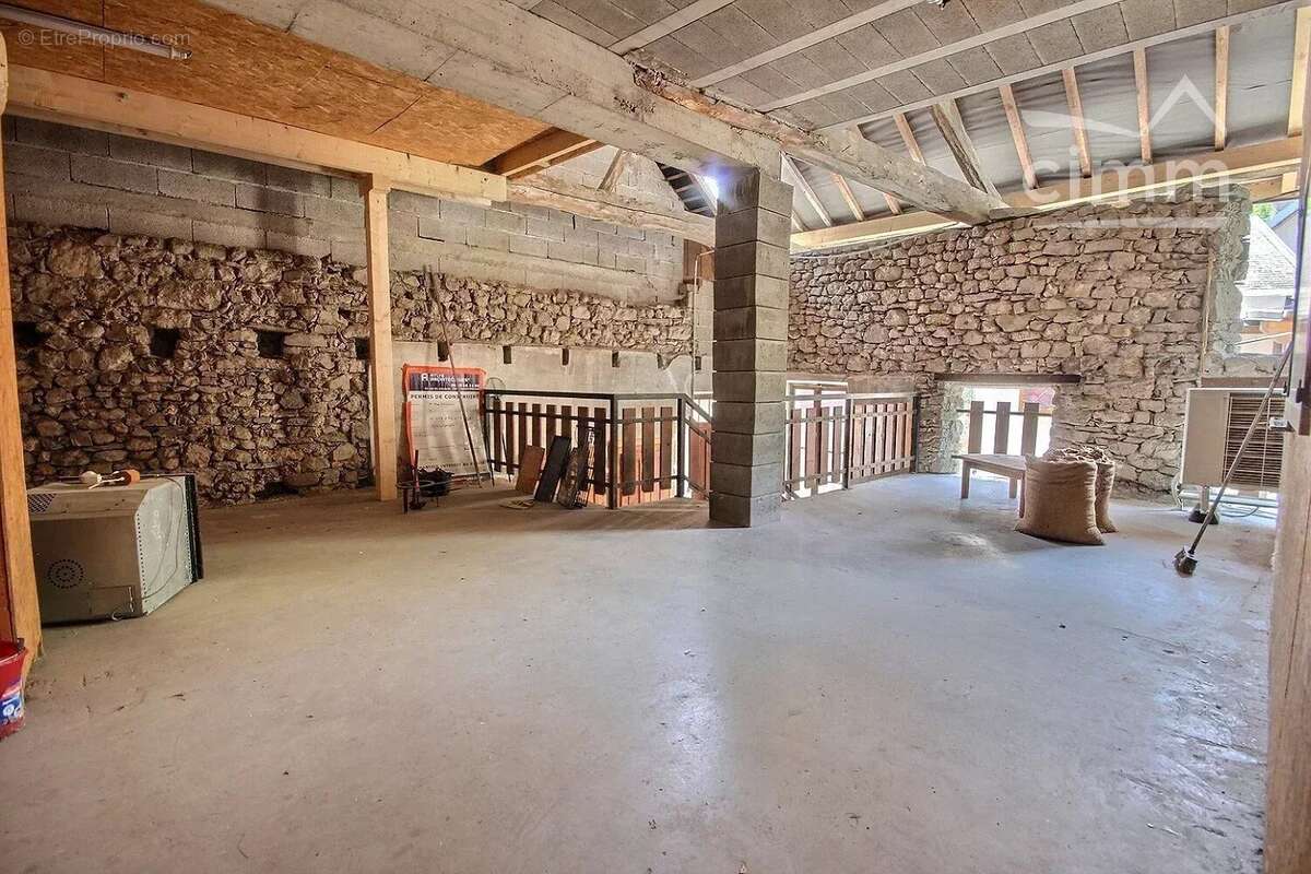 Maison à SAINT-PIERRE-D&#039;ALBIGNY