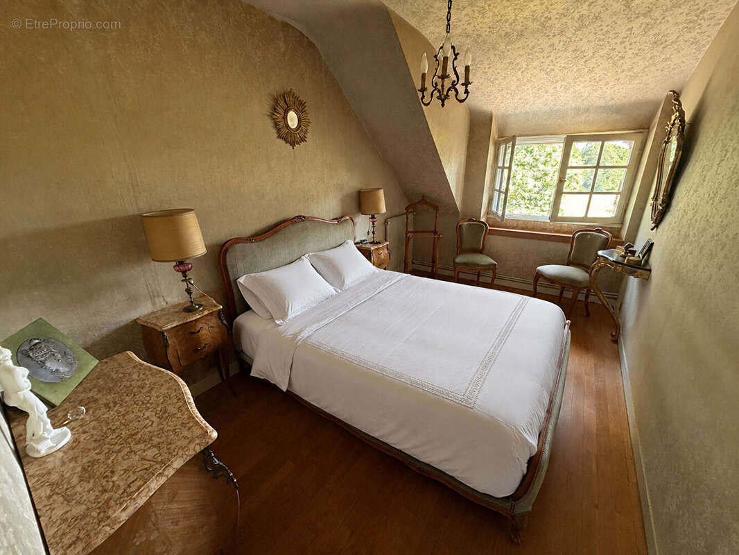 Maison à BAGUER-MORVAN