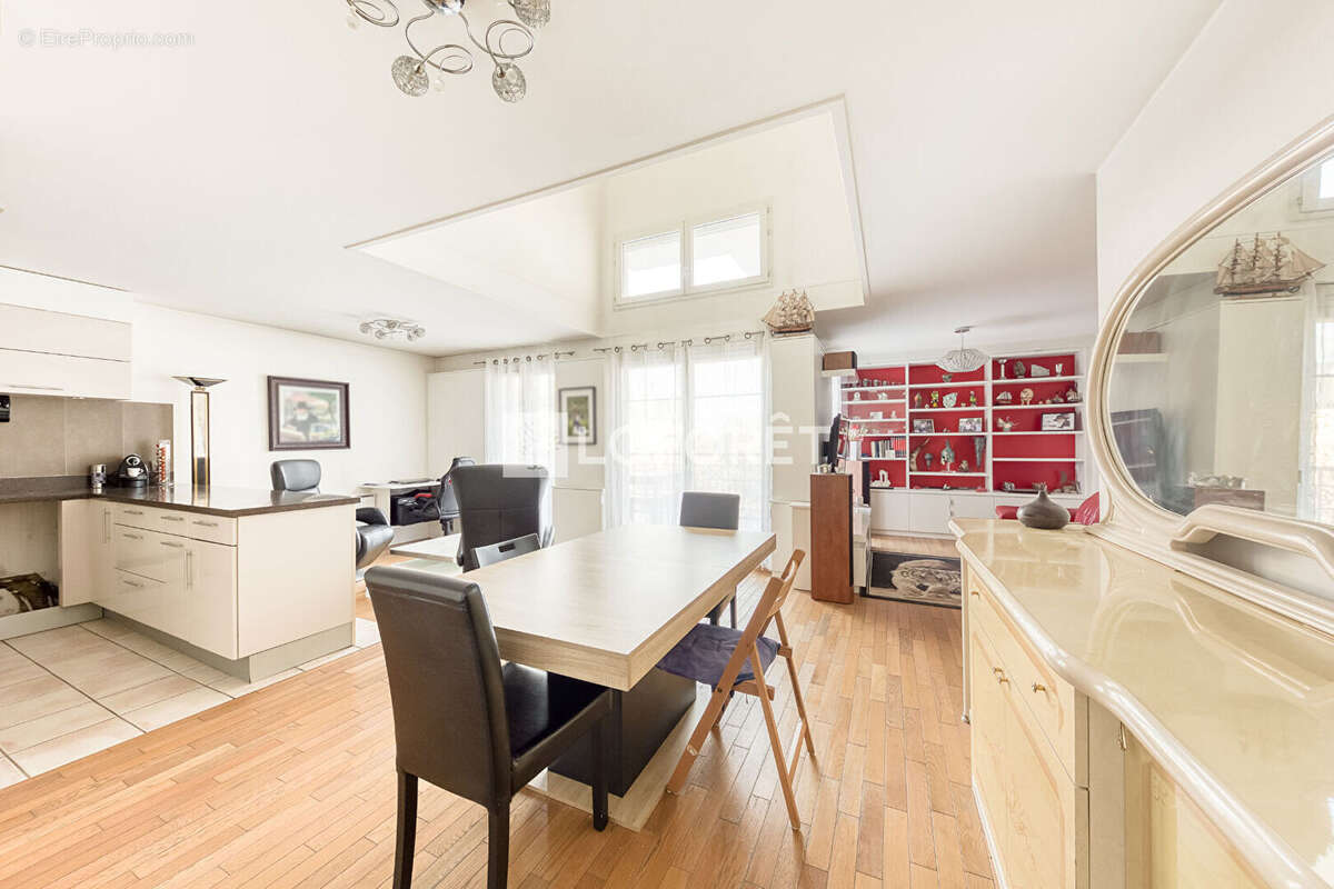Appartement à EMERAINVILLE