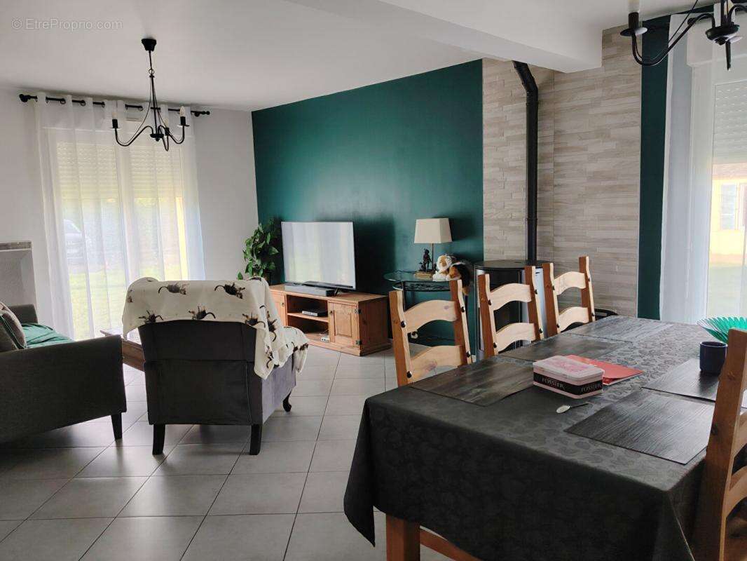 Maison à SAINT-DENOUAL