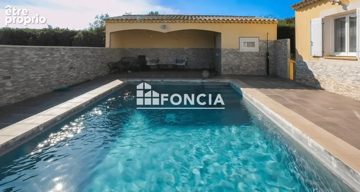 ROCHEFORT DU GARD-VILLA RECENTE sur 1500m2 de terrain avec piscine - photo 4