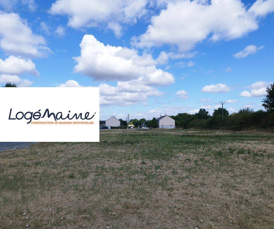 Terrain à LE LION-D&#039;ANGERS
