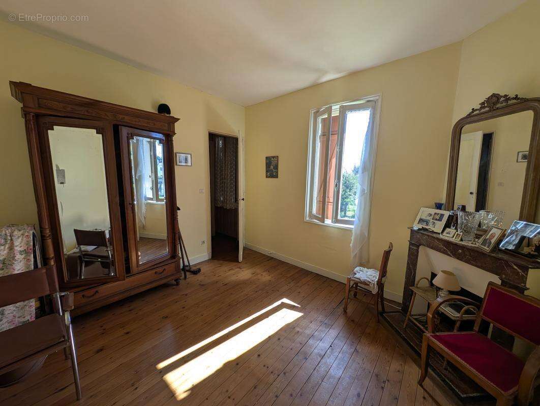 FLOIRAC maison duplex à rénover 55 m² sur 394 m² – 139000€ - photo 4