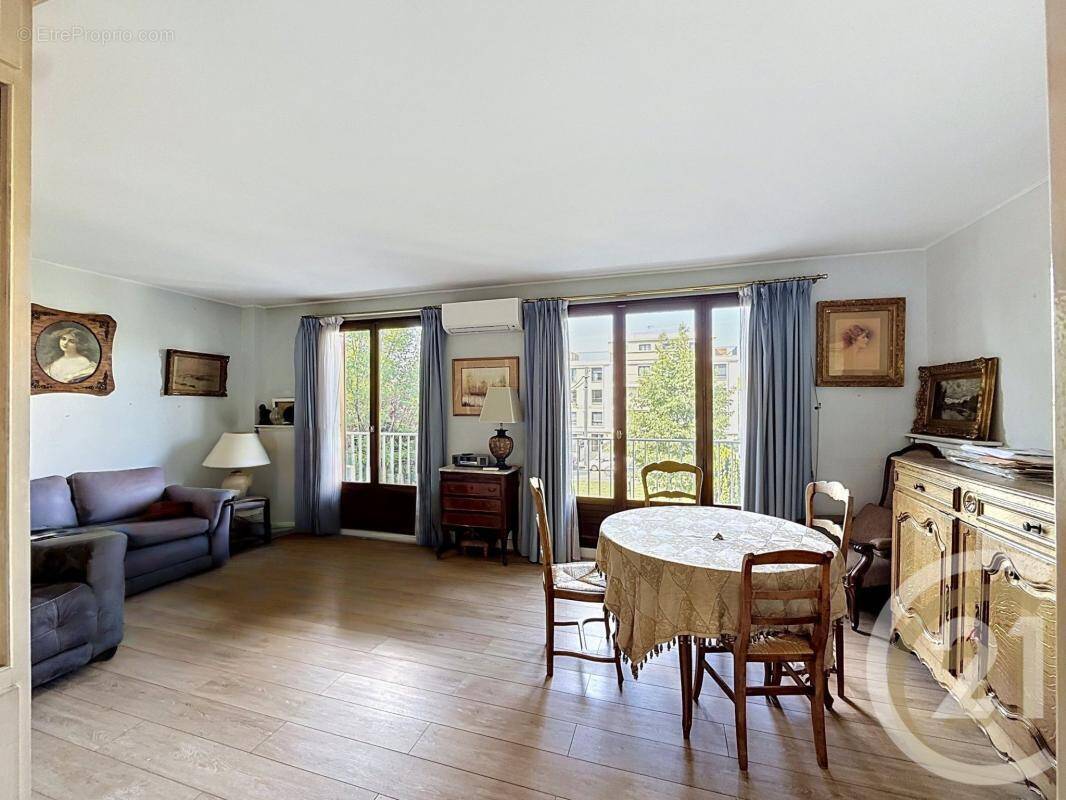 Appartement à CHOISY-LE-ROI