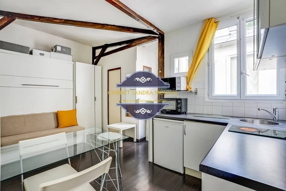 Appartement à PARIS-17E