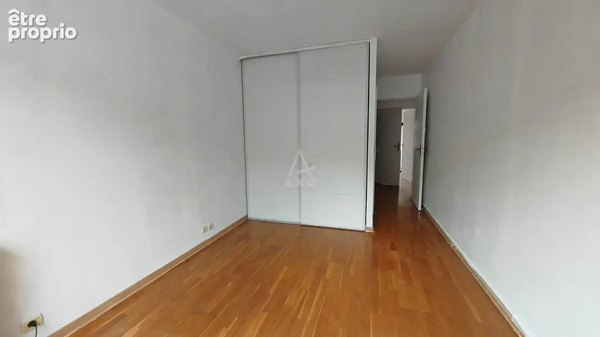 Appartement F5 au 1er étage 4 chambres 2 parkings - photo 10