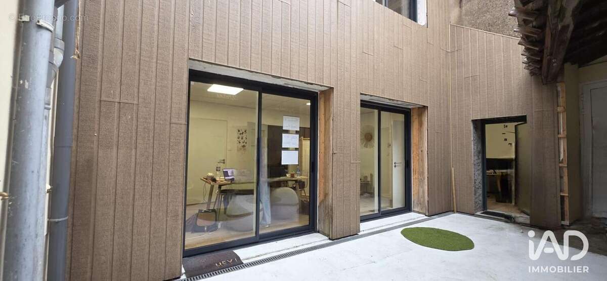 Photo 6 - Commerce à BASSE-GOULAINE