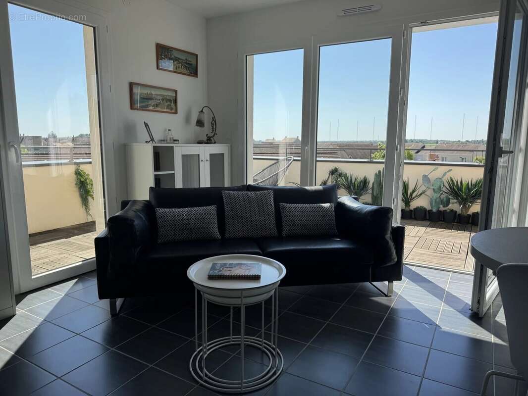 Appartement à NANDY