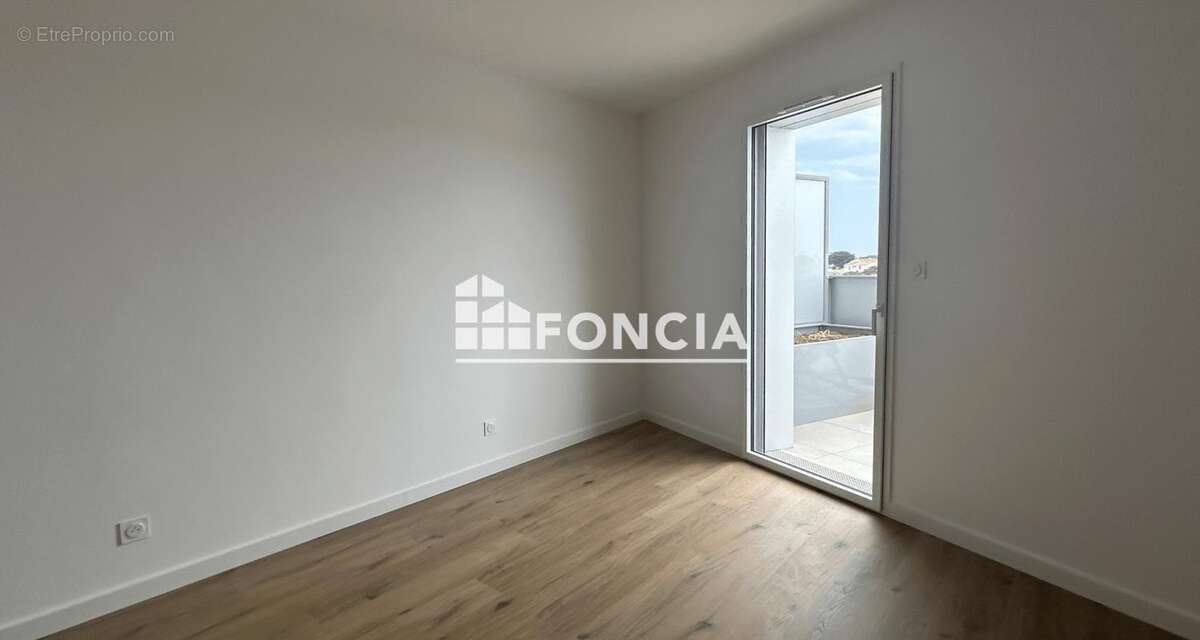 Appartement d'exception – 49 m² de pièce de vie, terrasse de 60 m² avec vue sur le phare et frais de notaire réduits - photo 7