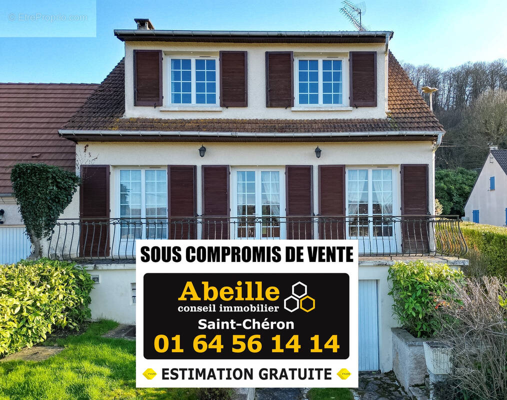 Maison à SAINT-CHERON